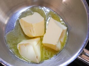 Butter für Maronencreme schmelzen