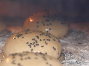 Dinkel Burger Brötchen im Ofen backen