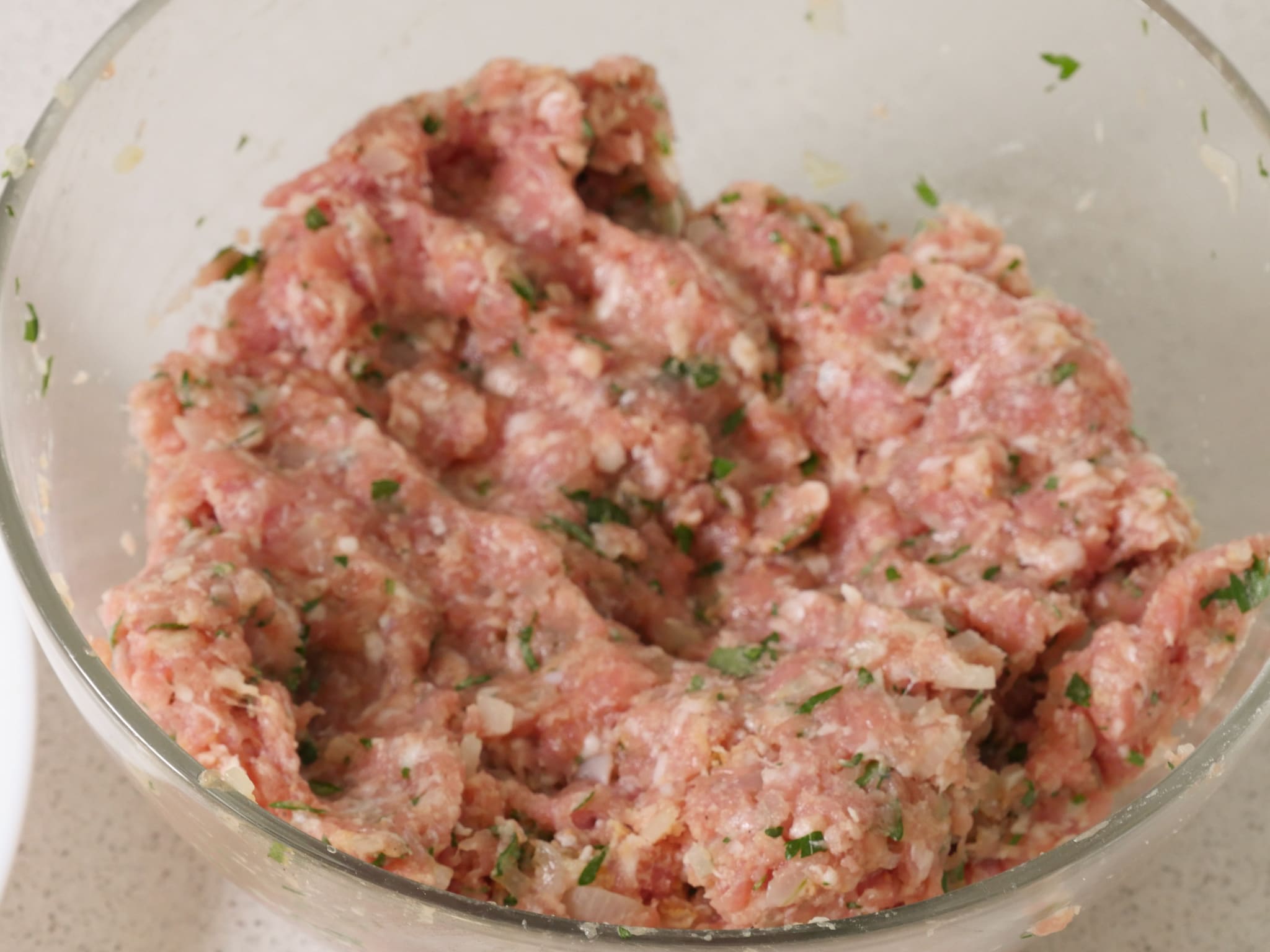 Köttbullar - Hackfleischbällchen in cremiger Soße - Mehr Genuss