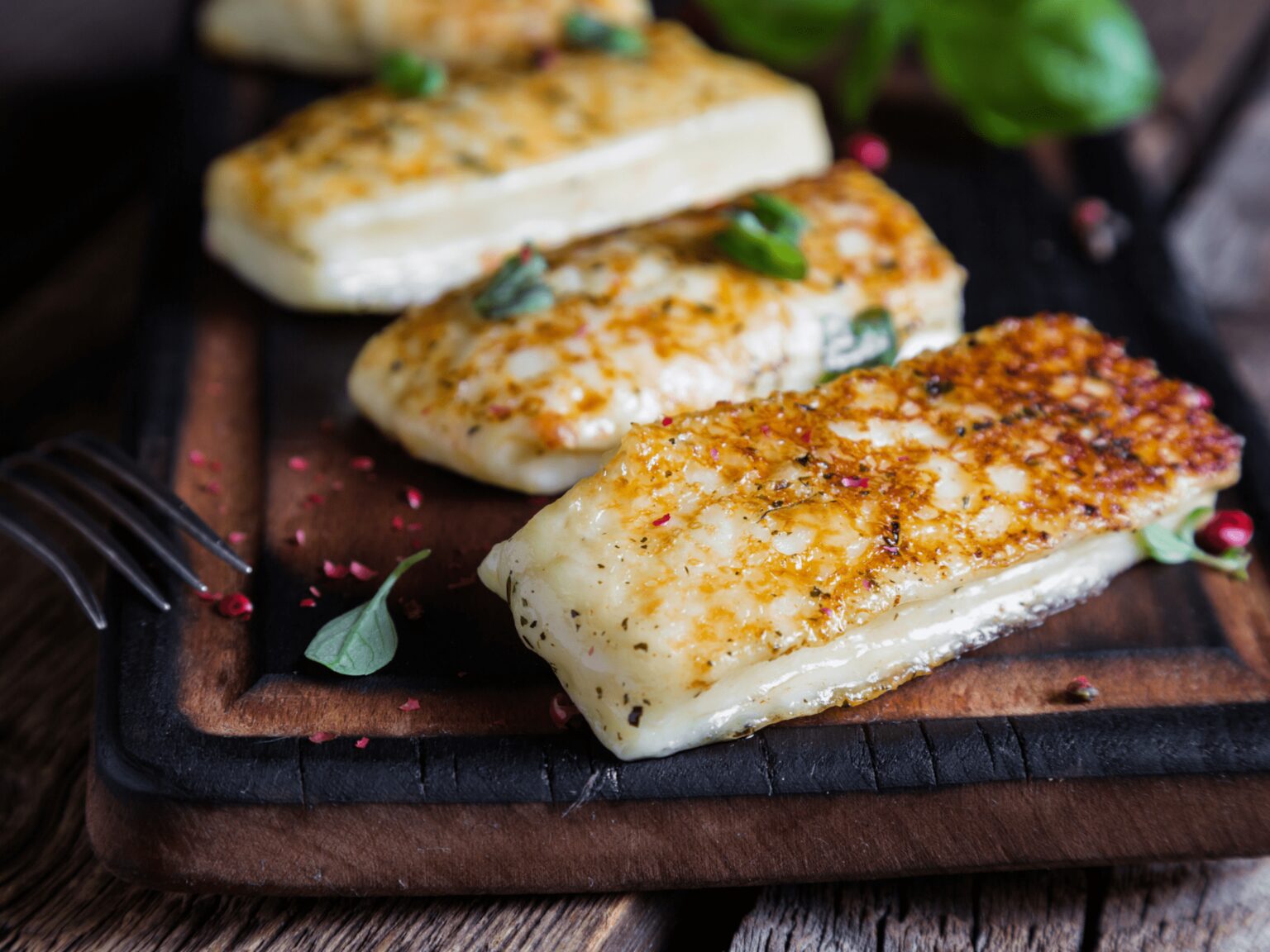 Halloumi richtig zubereiten - Grillkäse in Perfektion - Mehr Genuss