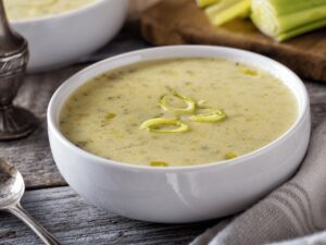Käse Lauch Suppe mit Hackfleisch Rezept