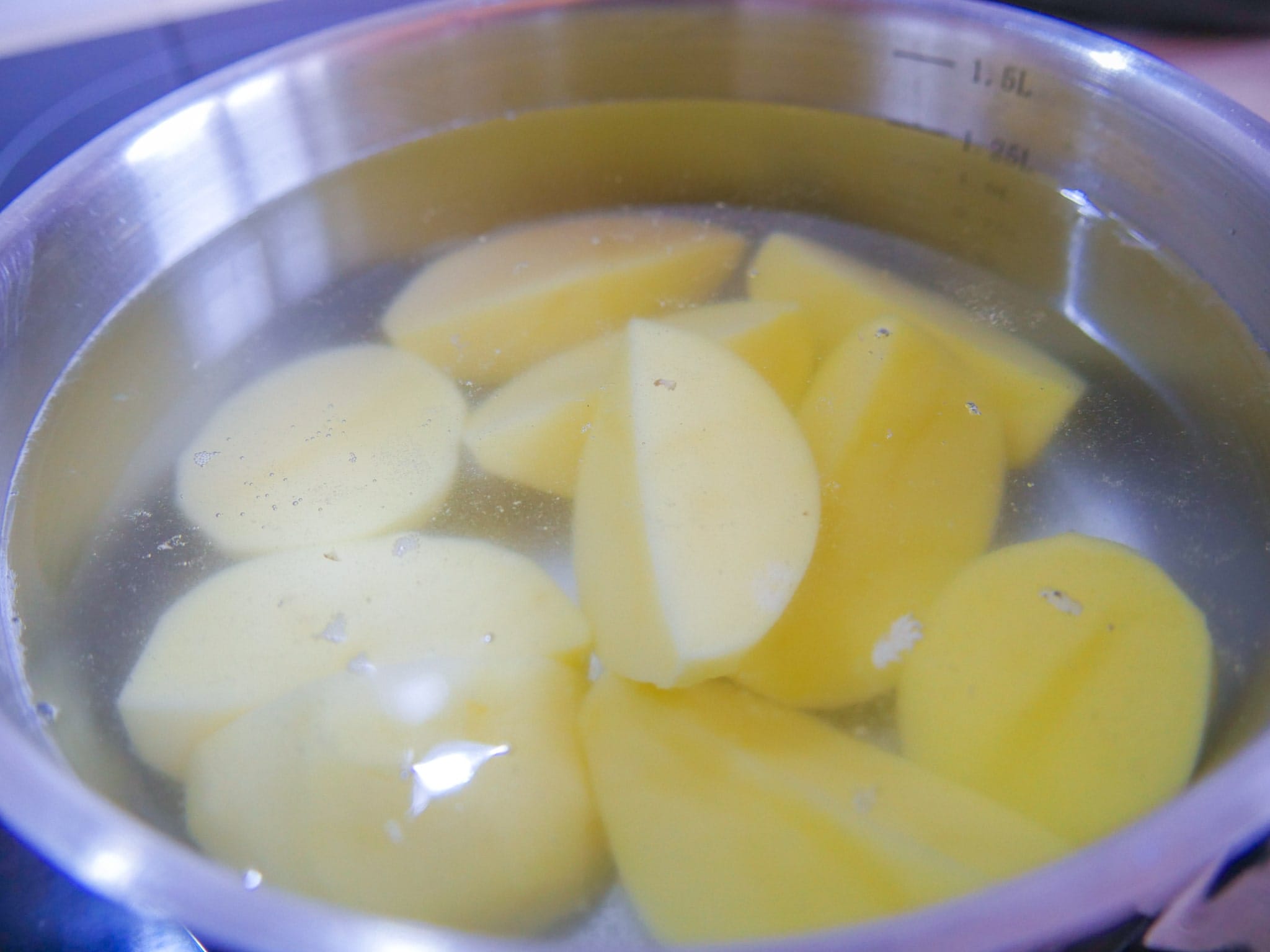 Kartoffeln für eine Gnocchi Pfanne