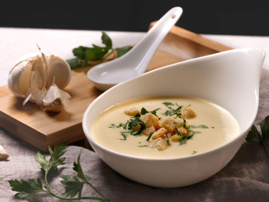 Diese Knoblauchsuppe musst du probieren! - Mehr Genuss