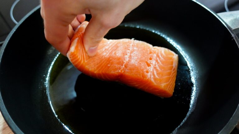 Wie Lange Braucht Lachs In Der Pfanne Lachs braten - So wird er richtig zubereitet! - Mehr Genuss