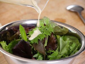 Salat marinieren für rohe Zucchini