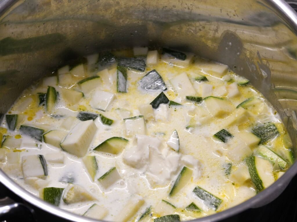 Zucchini Creme-Suppe - So lecker! - Mehr Genuss