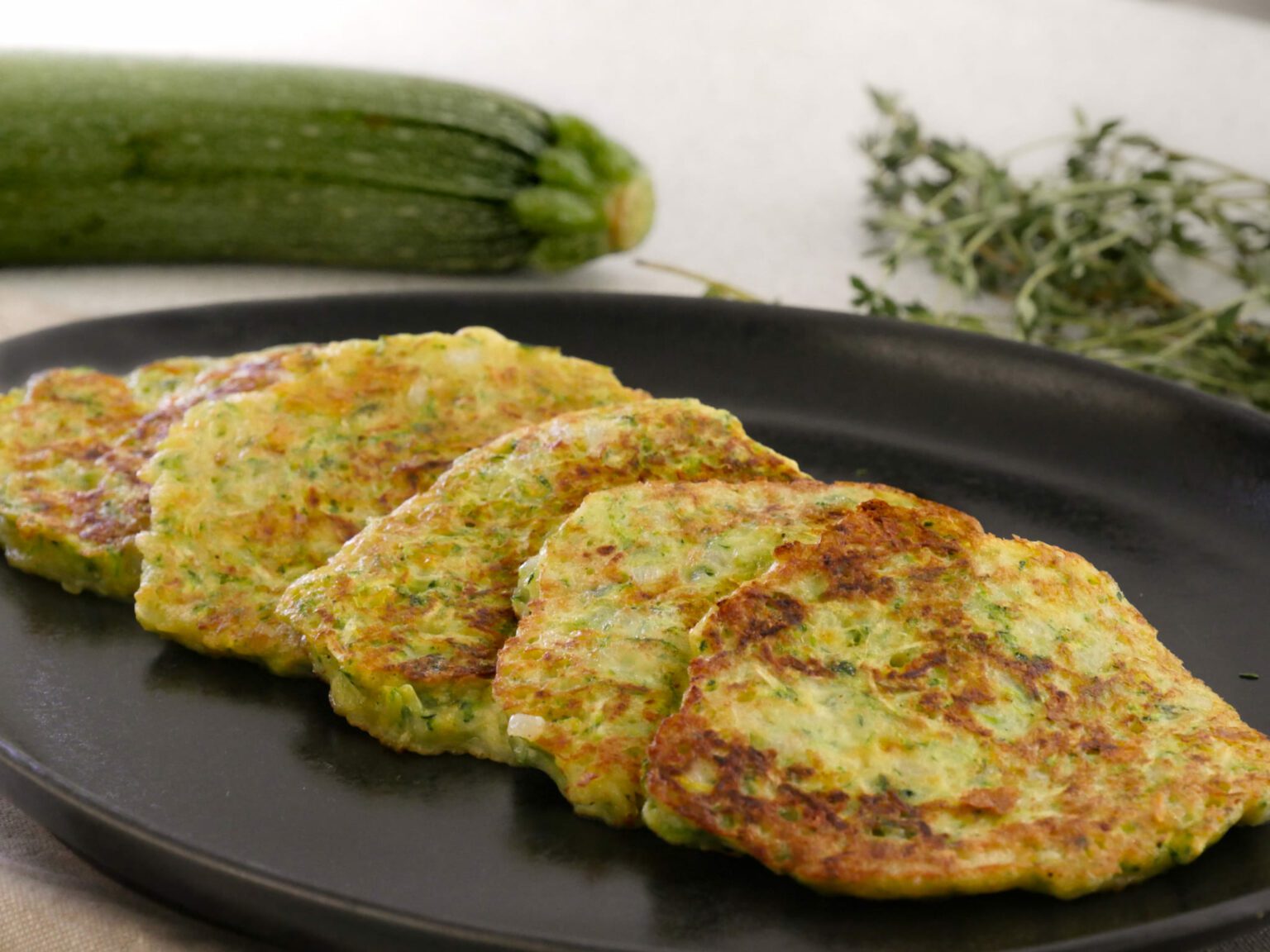 Gefüllte Zucchini mit Hack - sättigend und lecker! - Mehr Genuss