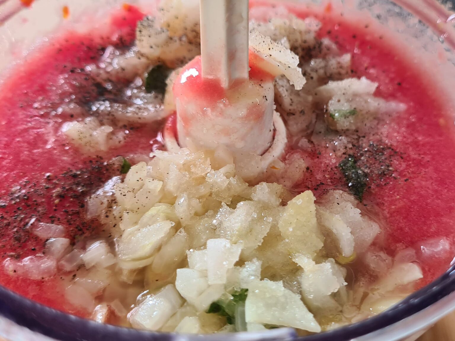 Erfrischende Gazpacho - Rezept für Gourmets - Mehr Genuss Erfrischende Gazpacho - Rezept für Gourmets - Mehr Genuss