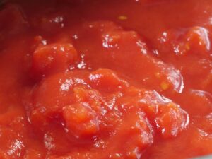 geschälte Tomaten für Spaghetti Amatriciana